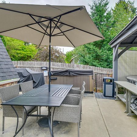 Puget Sound Cabin With Hot Tub And Water Views! بريميرتون المظهر الخارجي الصورة