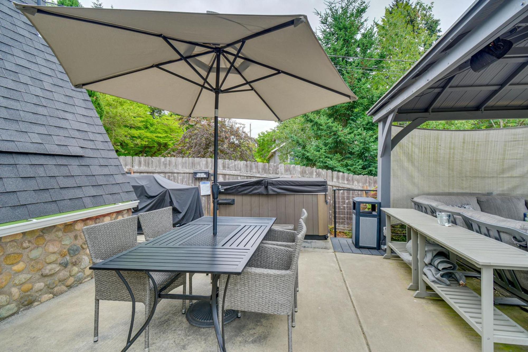 Puget Sound Cabin With Hot Tub And Water Views! بريميرتون المظهر الخارجي الصورة